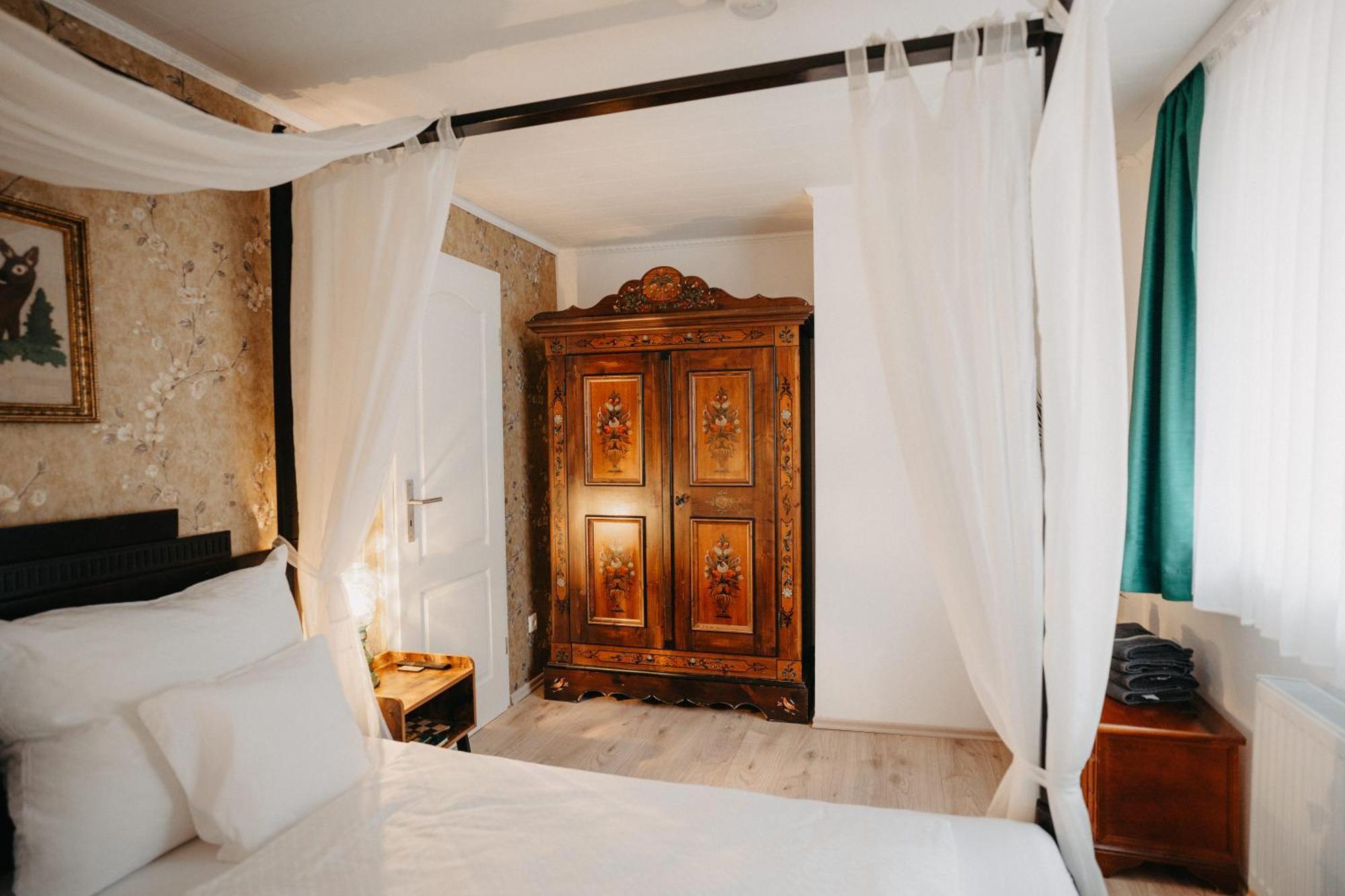 Altes Haeusle Am Waschbach Anno 1625 Ferienwohnungen Und Doppelzimmer Edenkoben Εξωτερικό φωτογραφία